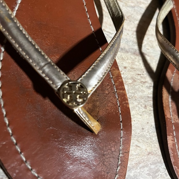 Tory Burch gold thong sandals - Picture 9 of 16
